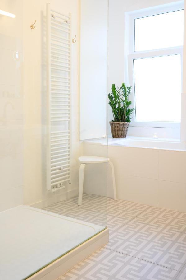 Stylish And Spacious Center Appartamento